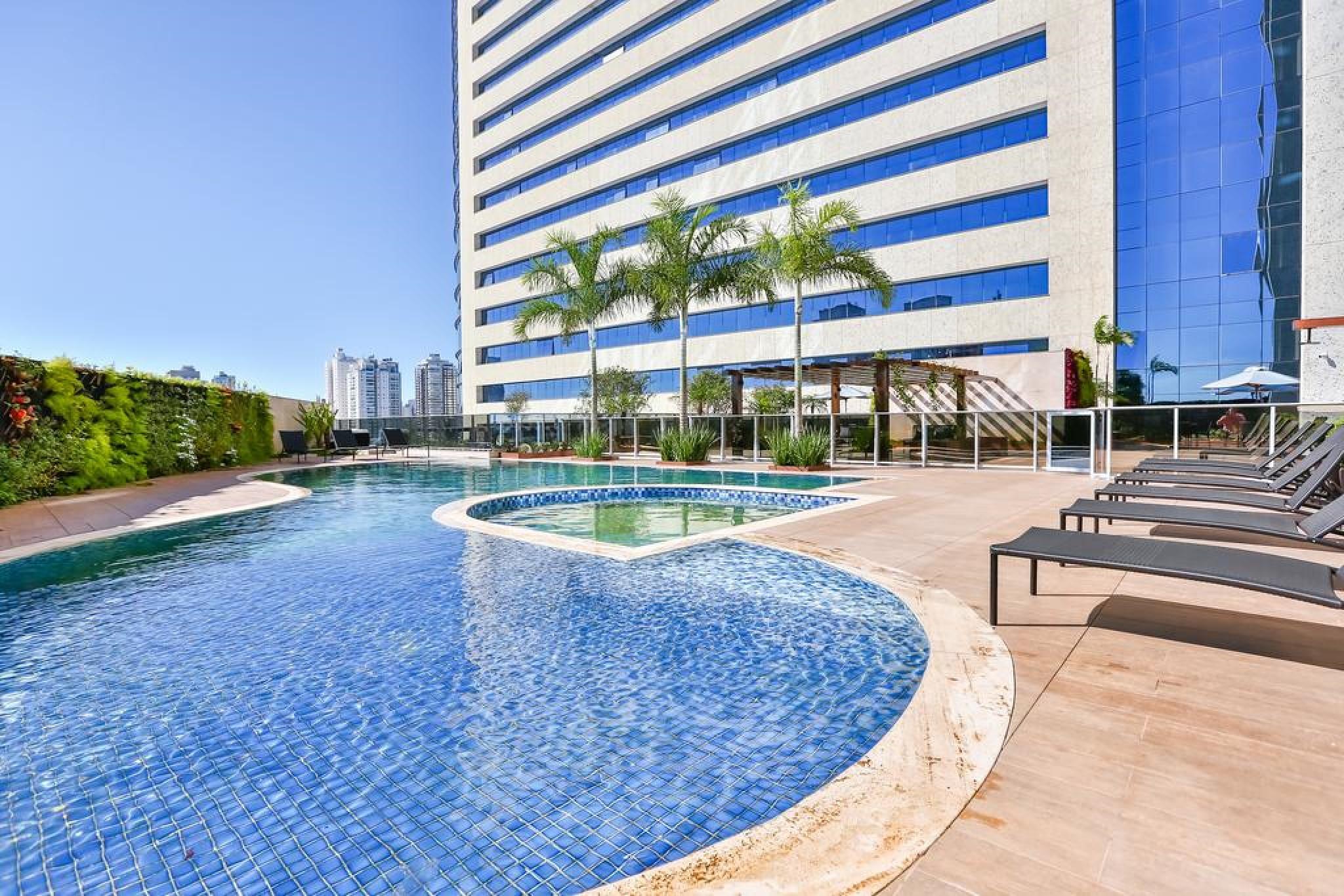 Transamerica Collection Goiânia Zewnętrze zdjęcie The pool at the hotel