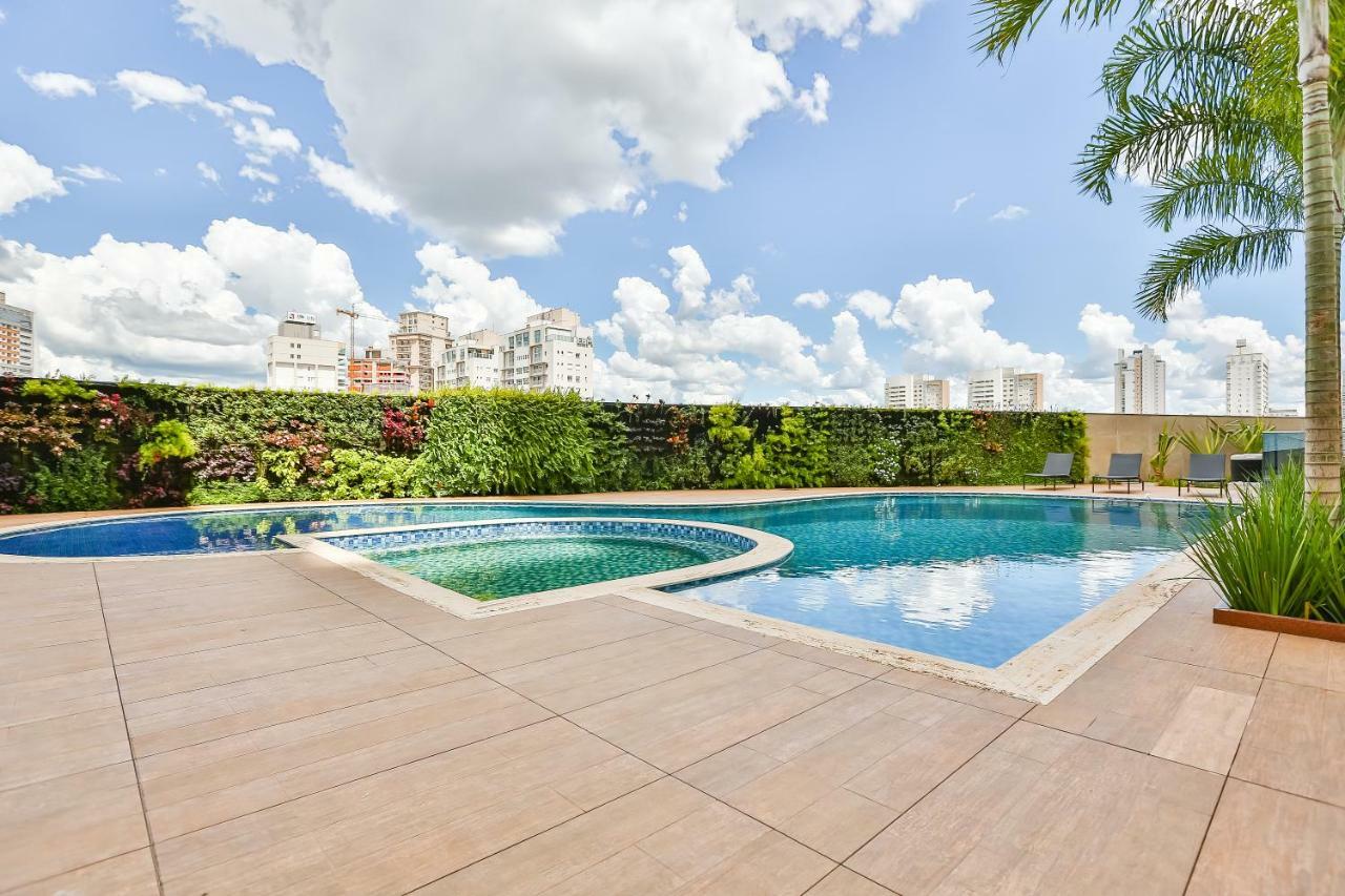 Transamerica Collection Goiânia Zewnętrze zdjęcie A swimming pool in a condominium in São Paulo, Brazil